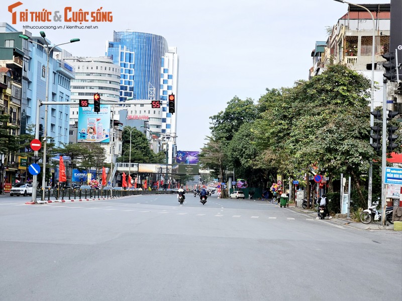 Giao thong Ha Noi chieu cuoi nam: Duong thong, he thoang