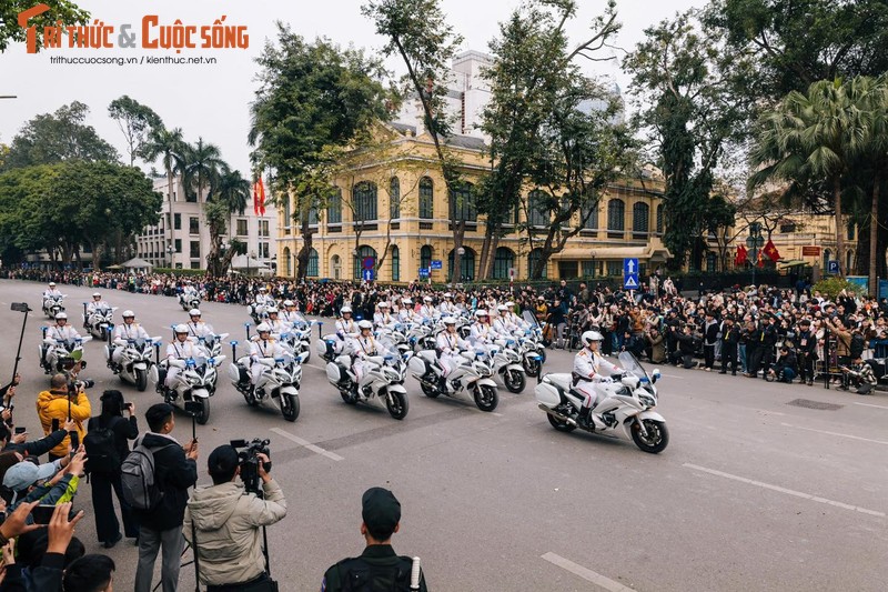 Hoanh trang Le dieu binh, dieu hanh “Vinh quang Cong an nhan dan