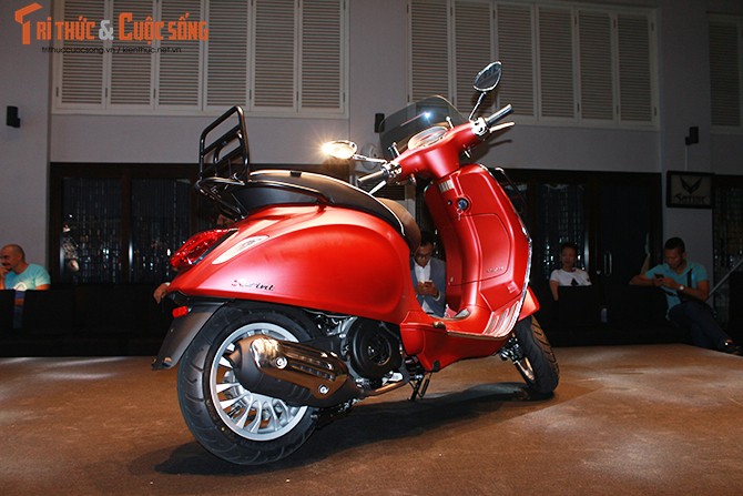 Chi tiet Vespa Sprint 125cc ABS moi gia 74,5 trieu tai VN-Hinh-2