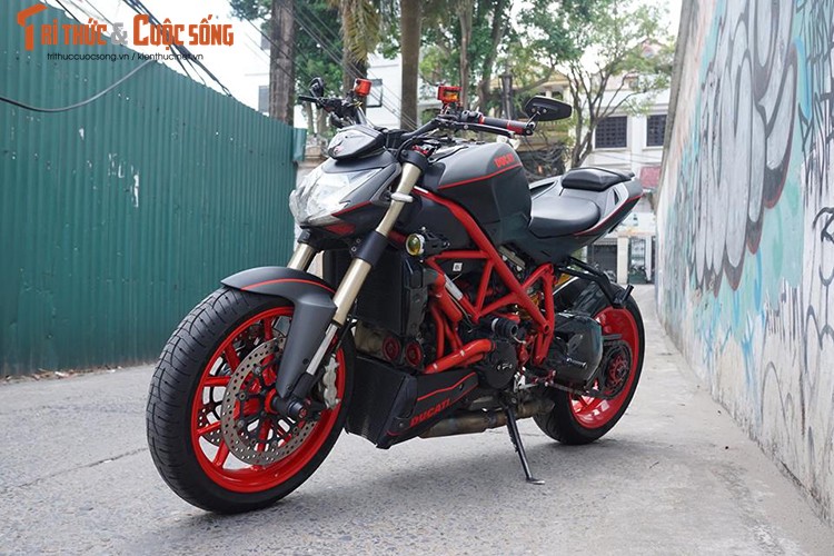 Ducati Streetfighter 848 sieu chat voi 