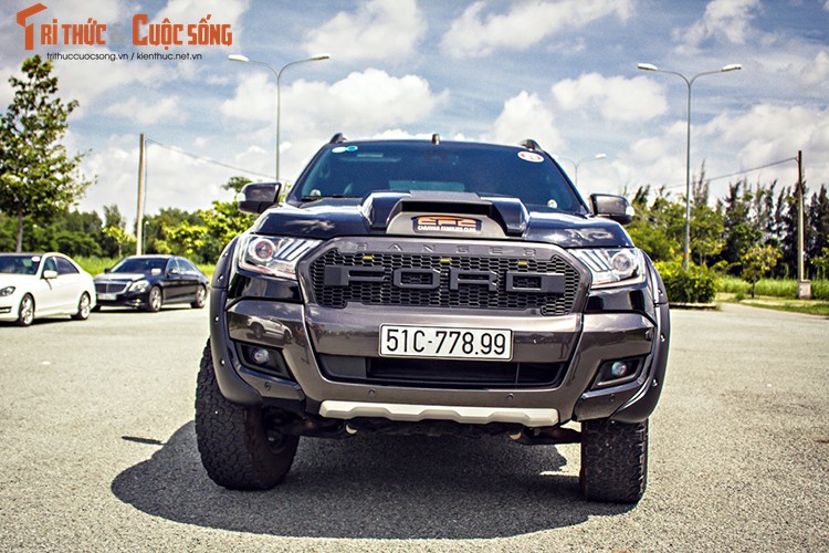 Ford Ranger Wildtrak gia 800 trieu 