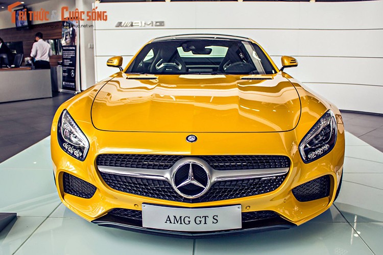 “Soi” Mercedes-Benz AMG-GT S gia 9,1 ty tai Sai Gon