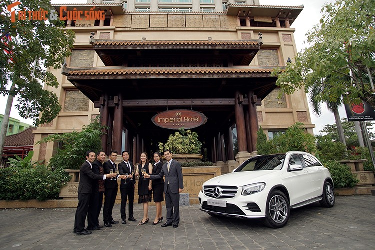 Mercedes GLC 300 gia 2,03 ty 