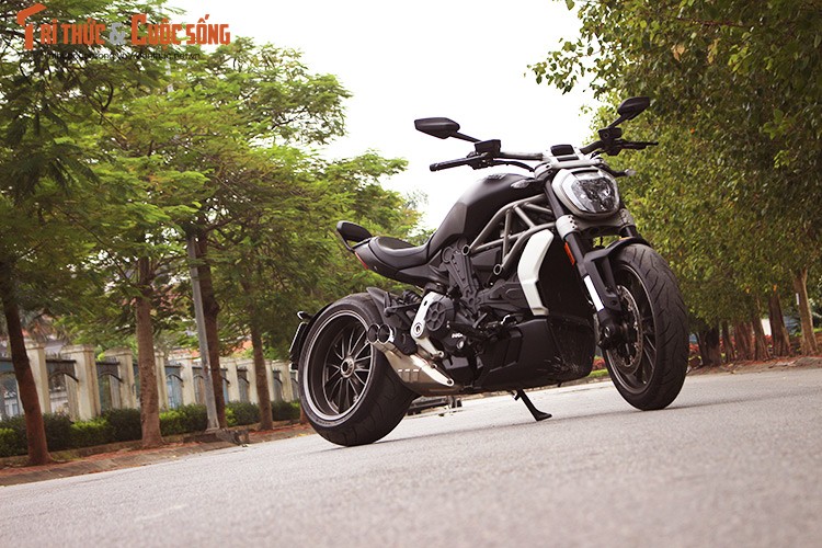 Can canh Ducati XDiavel gia 756 trieu tai Viet Nam