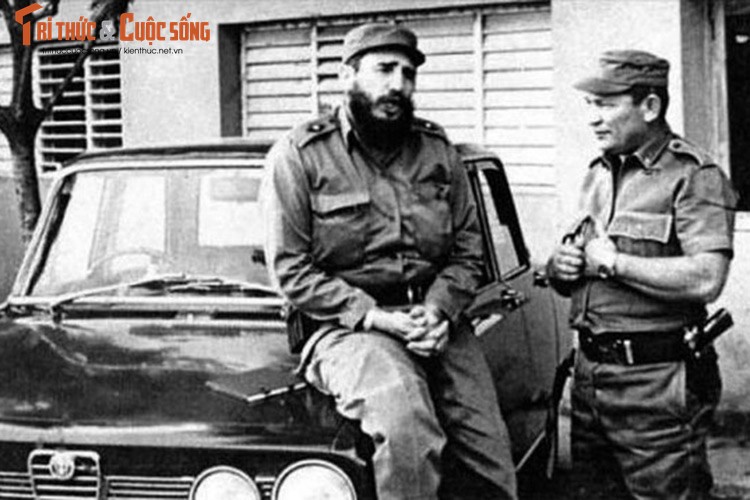 Nhung chiec xe oto gan lien voi lanh tu Fidel Castro-Hinh-5