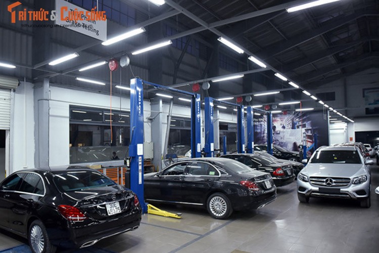 Showroom Mercedes-Benz tram ty 