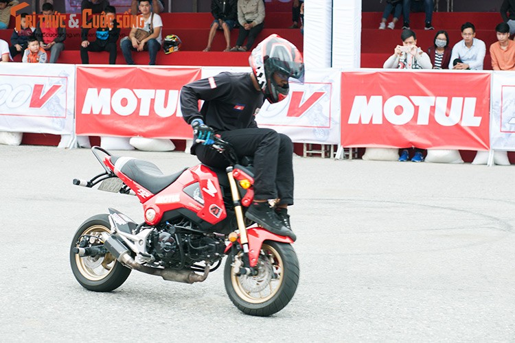 Dan choi moto stunter Thai 