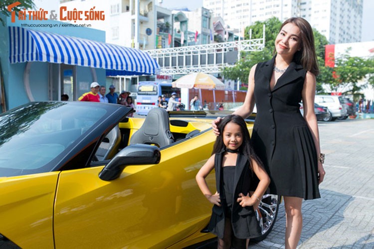 Tra Ngoc Hang cam lai sieu xe Chevrolet Corvette tien ty-Hinh-5