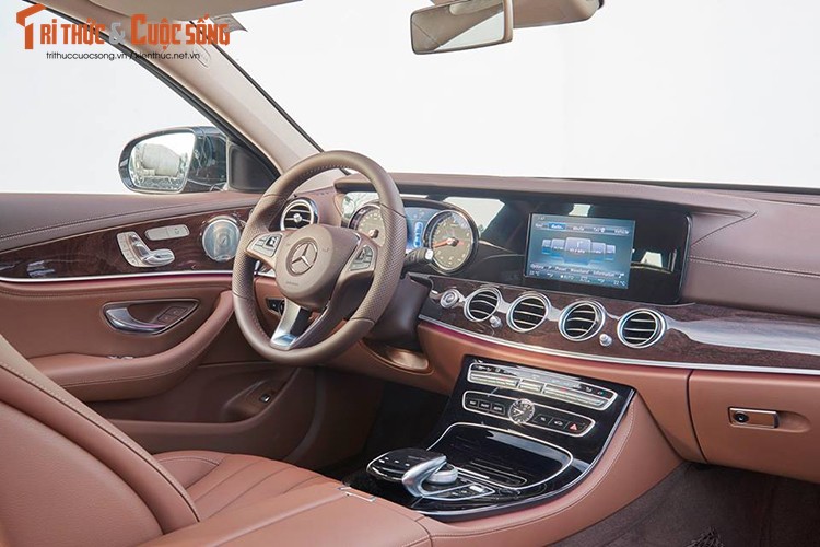 Mercedes E250 lap rap tai Viet Nam co gia 2,47 ty dong-Hinh-7