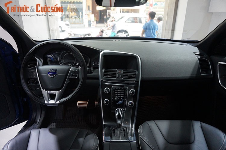 Can canh Volvo XC60 chinh hang gia 1,96 ty tai VN-Hinh-10