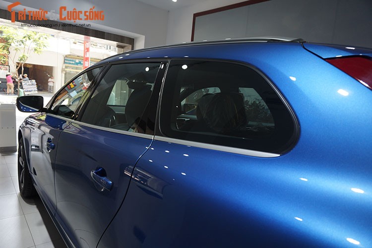 Can canh Volvo XC60 chinh hang gia 1,96 ty tai VN-Hinh-2