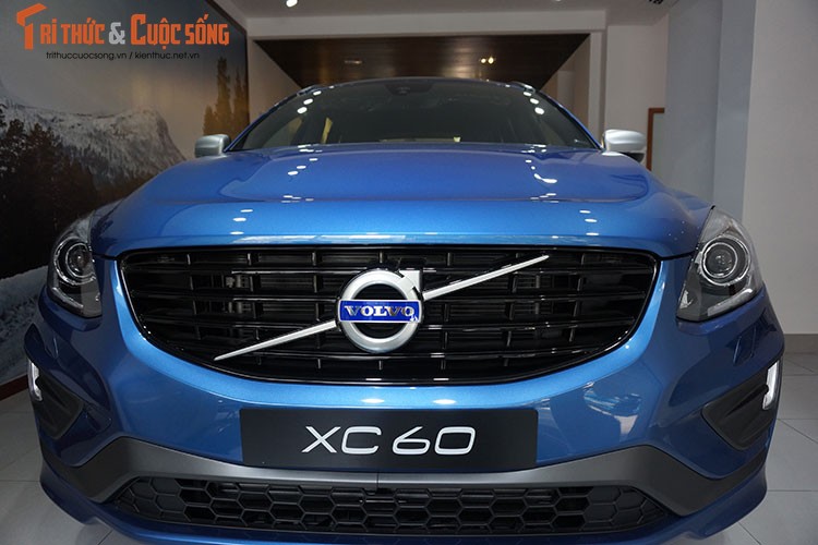 Can canh Volvo XC60 chinh hang gia 1,96 ty tai VN-Hinh-3