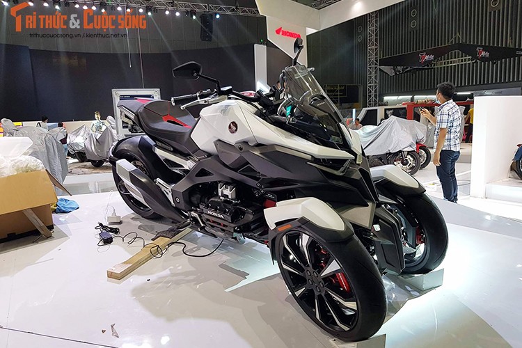 Cận cảnh Quái vật 3 chân  Honda Neowing Concept tại Việt Nam