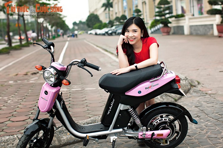 Hot girl Thanh Bi do ca tinh ben xe dien Anbico Bat-X-Hinh-8