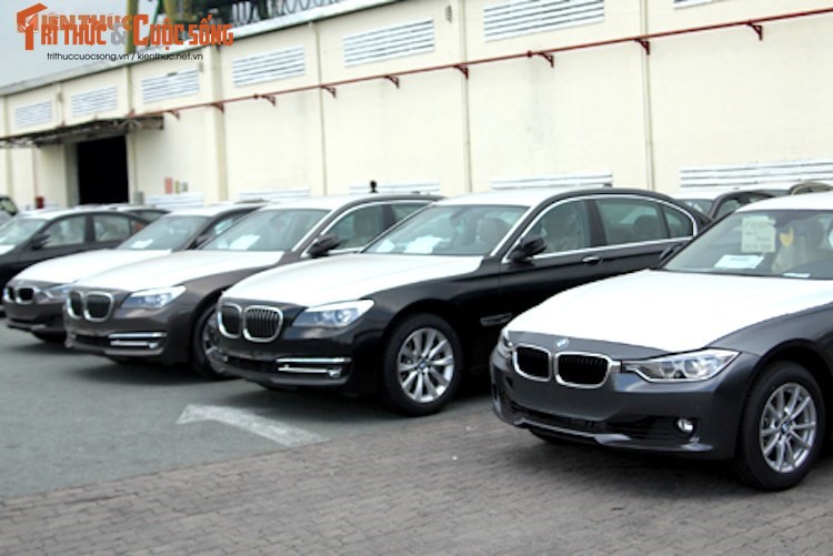 Tap doan BMW "xot ruot" voi 600 xe sang phoi nang tai VN