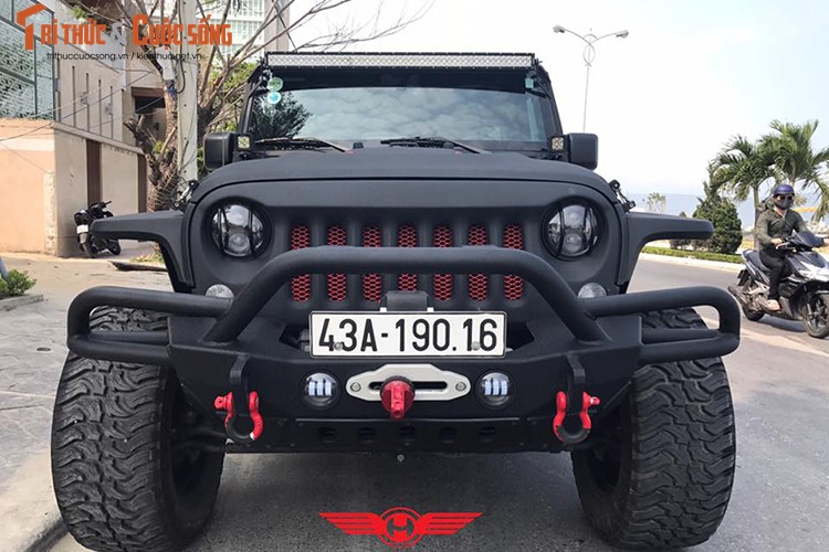 &quot;Soi&quot; Jeep Wrangler Unlimited Lifted gia 2,9 ty tai Da thanh-Hinh-12