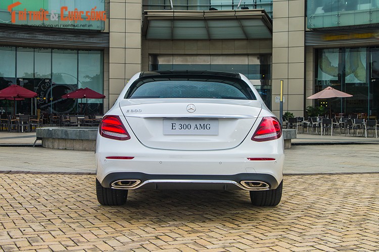 Mercedes E300 AMG lap rap tai Viet Nam &quot;chot gia&quot; 2,77 ty-Hinh-6