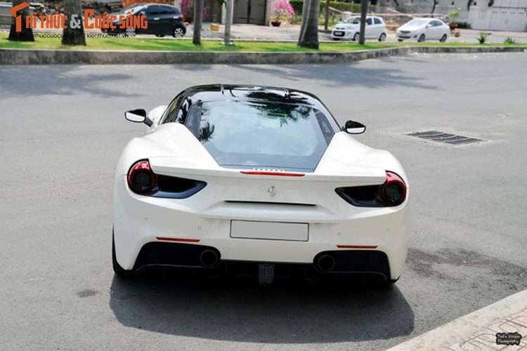 Sieu xe Ferrari 488 GTB &quot;hang luot&quot; gia 12,7 ty tai SG-Hinh-6