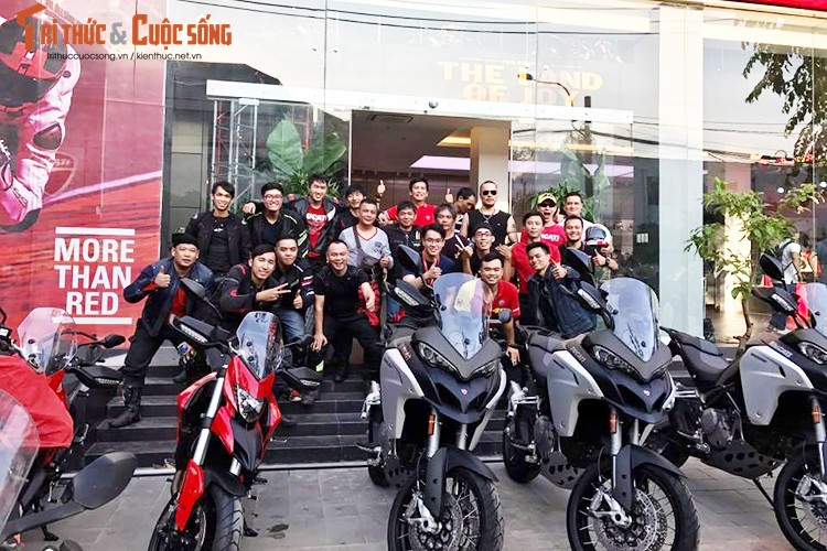 Ducati Viet Nam co showroom moto chuan 3S toan cau-Hinh-10