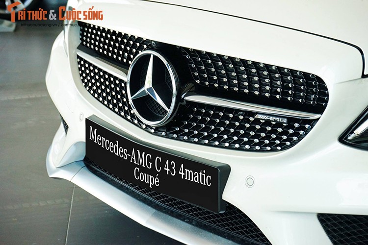 Mercedes-AMG C43 4MATIC moi &quot;chot gia&quot; 4,2 ty tai VN-Hinh-4