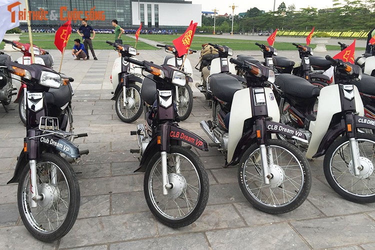 Hang tram xe may Honda Dream II “nao loan” Vinh Phuc-Hinh-4