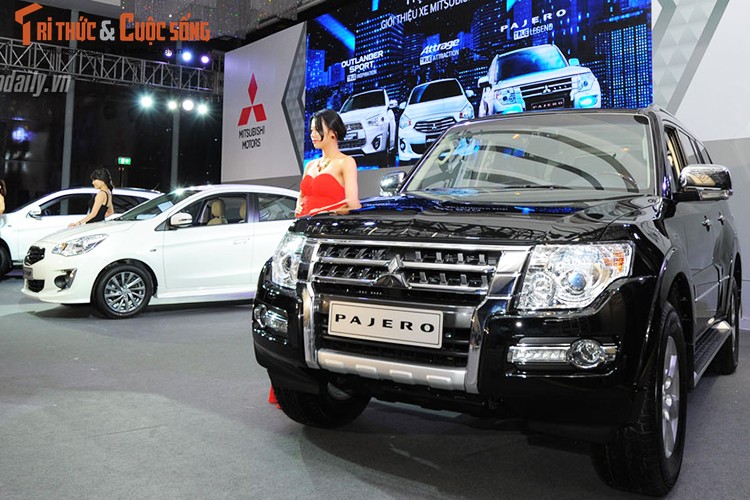 Tai sao Mitsubishi Pajero va Outlander &quot;e chong vo&quot; tai VN