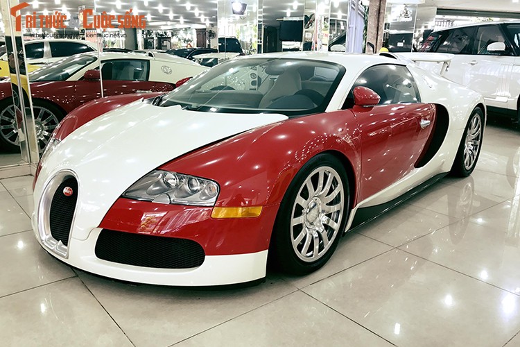 Bugatti 50 ty cua Minh Nhua tai showroom sieu xe Sai Gon