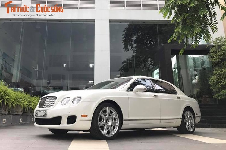 Can canh sieu xe sang Bentley gia chi 4 ty tai Ha Noi-Hinh-9