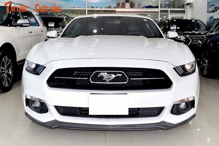Can canh Ford Mustang GT gia hon 3 ty tai Viet Nam