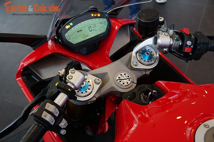 Can canh moto Ducati SuperSport gia tu 513 trieu tai VN-Hinh-5