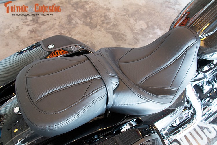 Harley-Davidson CVO Street Glide moi gia 2 ty tai Sai Gon-Hinh-7