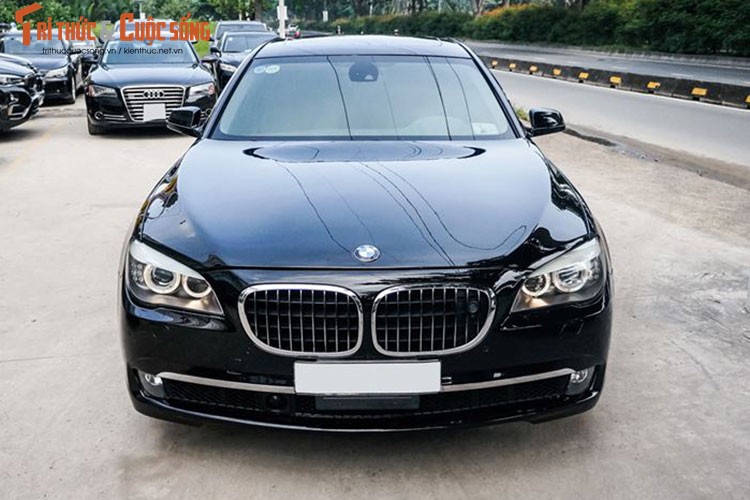 BMW 750Li dung gan 10 nam &quot;thet gia&quot; 1,3 ty tai VN-Hinh-9