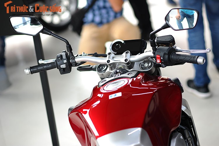 Can canh moto Honda CB1000R 2018 gia 468 trieu tai Viet Nam-Hinh-4
