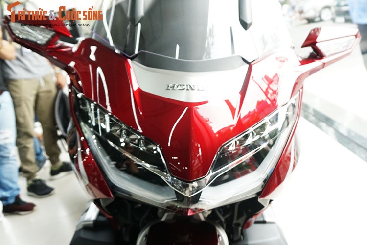 Danh gia moto Honda Gold Wing moi gia 1,2 ty tai Viet Nam-Hinh-3