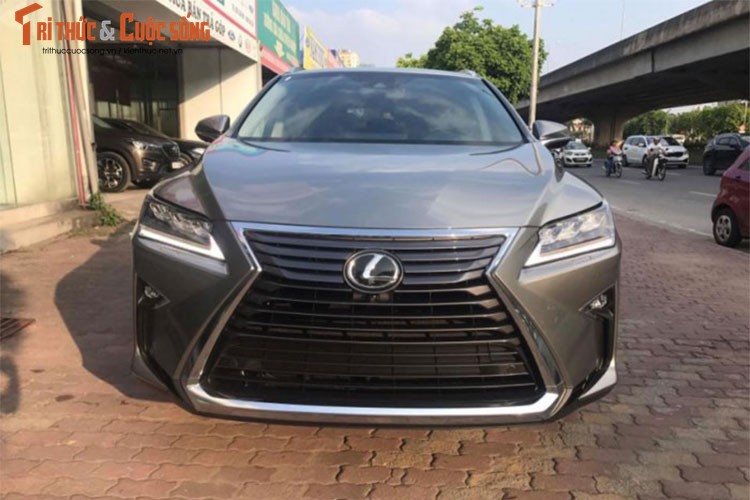 Xe Lexus RX350L 7 cho tien ty dau tien