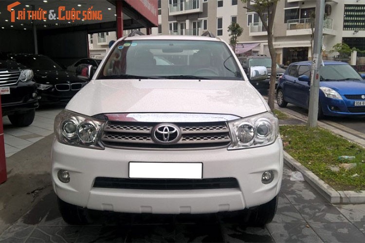 Dung chan, Toyota Fortuner 2010 van thet gia 655 trieu o Ha Noi-Hinh-8