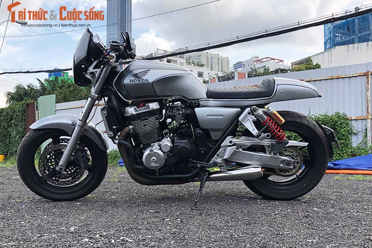 Honda CB1300 doi 98 do cuc chat o Ben Tre