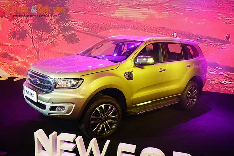 Can canh Ford Everest 2018 “giam gia” 500 trieu tai VN-Hinh-2