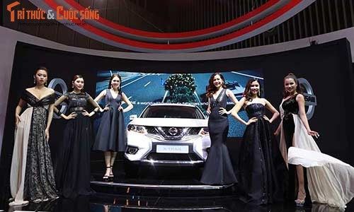 Nissan “show hang” loat xe oto moi tai VMS 2018-Hinh-3
