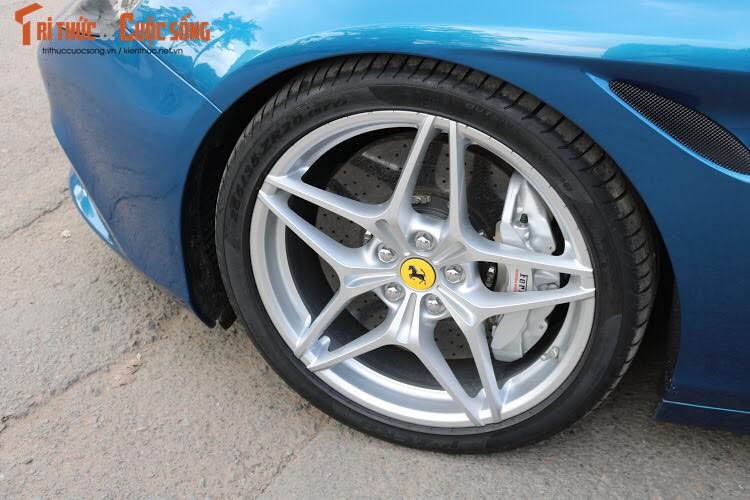 Dai gia Hai Phong tau sieu xe Ferrari California T hon 13,5 ty-Hinh-5