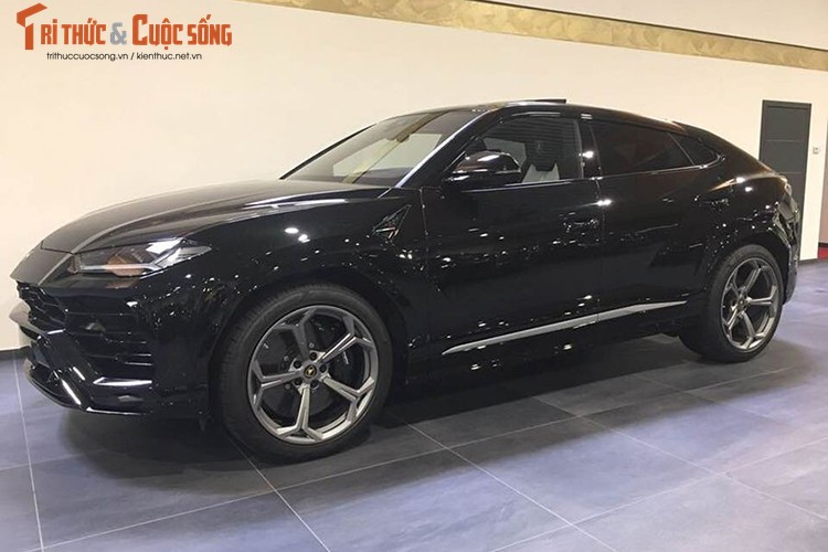 Sieu SUV Lamborghi Urus dau tien cap ben Viet Nam-Hinh-7