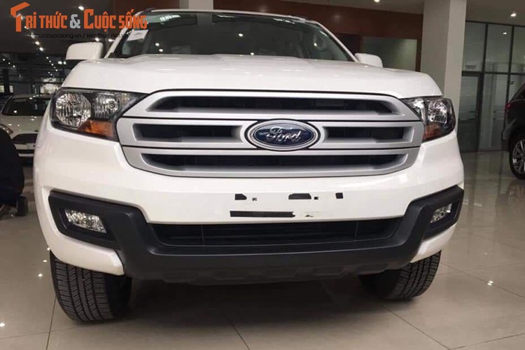 Chi tiet xe Ford Everest 2018 re nhat chi 999 trieu dong-Hinh-3
