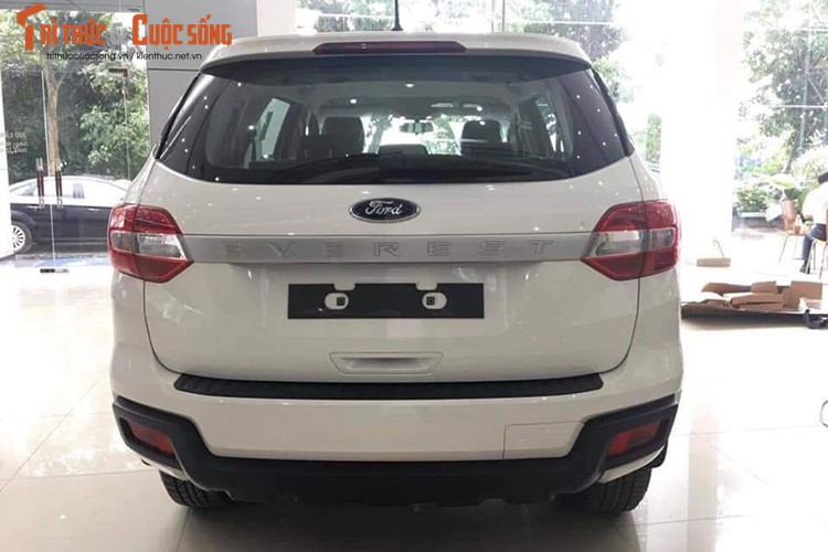Chi tiet xe Ford Everest 2018 re nhat chi 999 trieu dong-Hinh-4