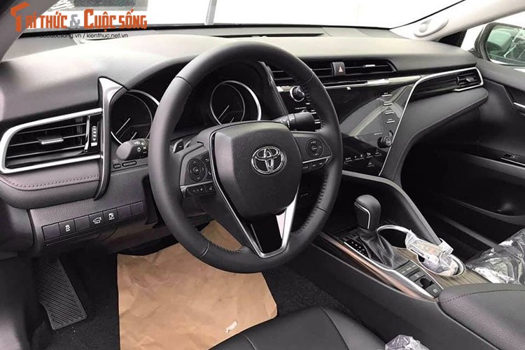 Toyota Camry 2019 un un ve Viet Nam, xe cu 