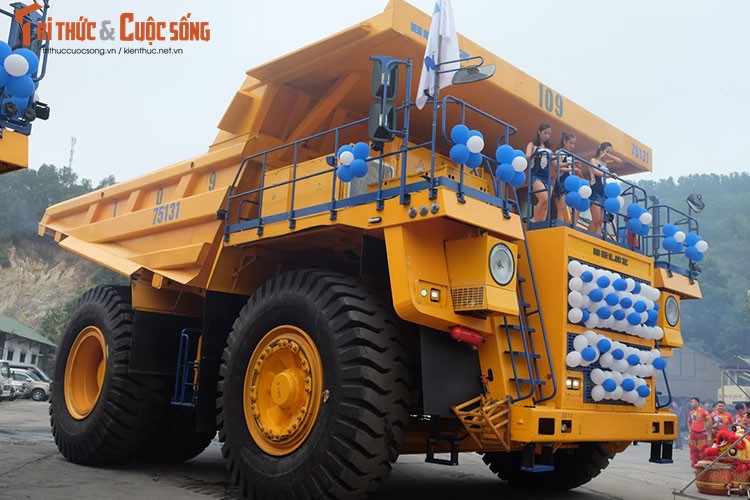 Can canh xe tai “khung” BelAZ moi gia 35 ty o VN-Hinh-8