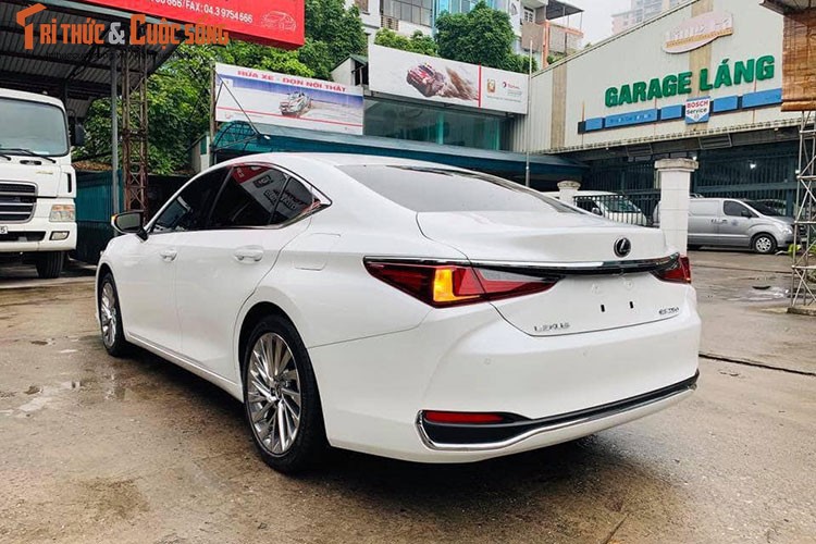 Xe sang Lexus ES 250 