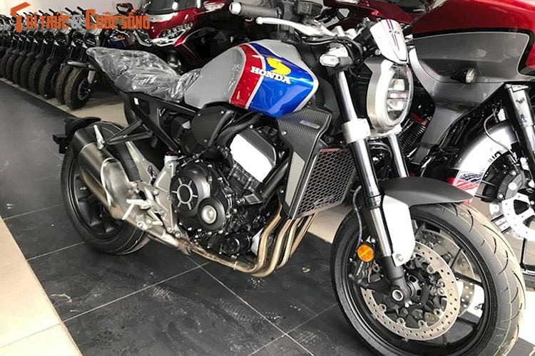 Honda CB1000R dac biet gia hon nua ty 