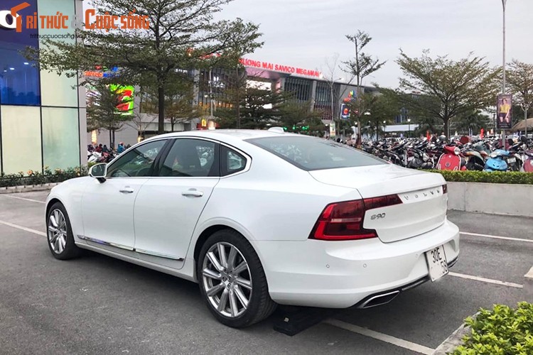 Xe Volvo S90 Inscription dung chan, ban 2,1 ty tai Ha Noi-Hinh-3