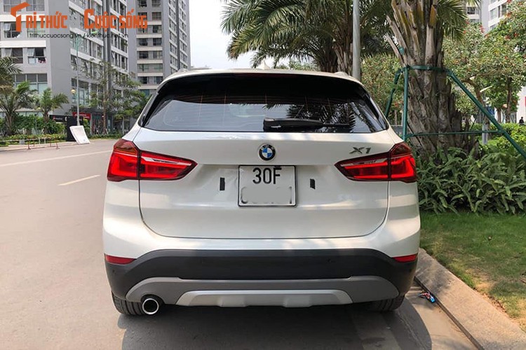 Can canh BMW X1 