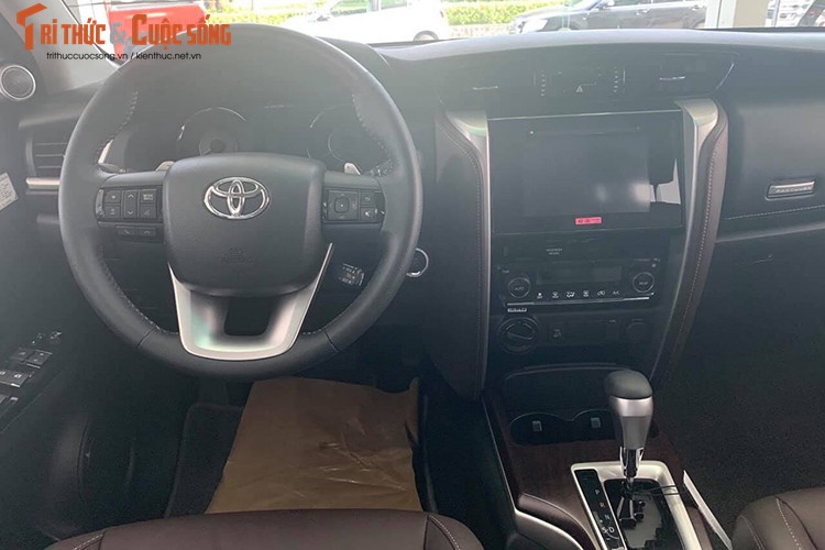 Chi tiet Toyota Fortuner 2019 hon 1,3 ty dong tai Viet Nam-Hinh-5